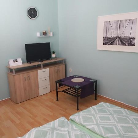 Apartman Blizko Brna S Dobovymi Dekoracemi Apartment Melcany Exterior foto