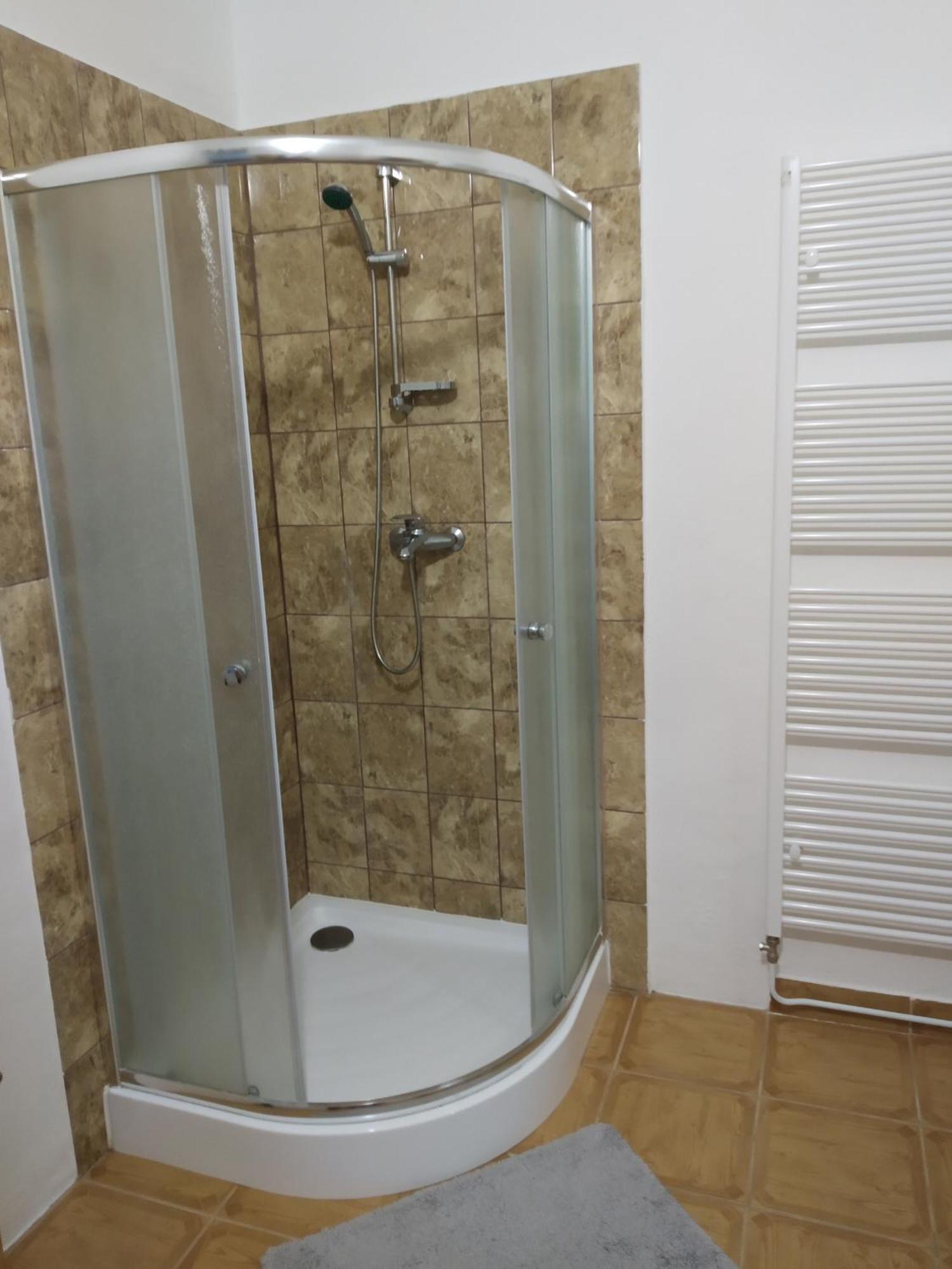 Apartman Blizko Brna S Dobovymi Dekoracemi Apartment Melcany Exterior foto