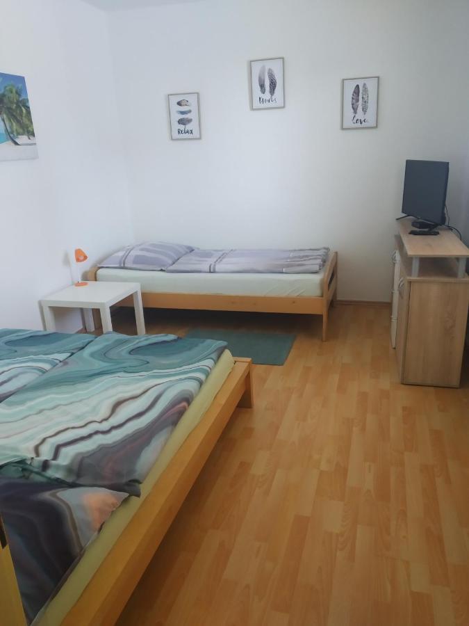 Apartman Blizko Brna S Dobovymi Dekoracemi Apartment Melcany Exterior foto